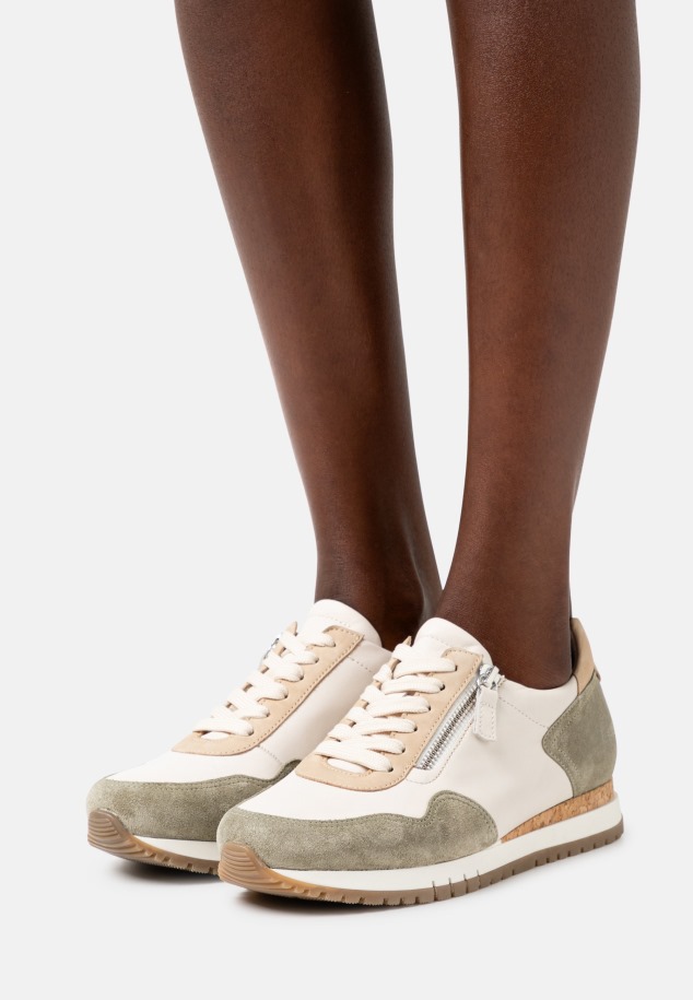 Edzők Gábor Sötét Rózsa