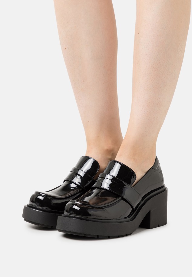 Fekete Gabor Platformsarkú