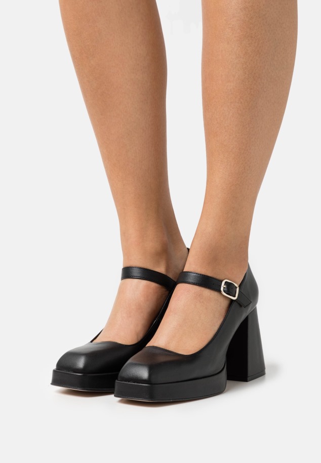 Fekete Gabor Platformsarkú