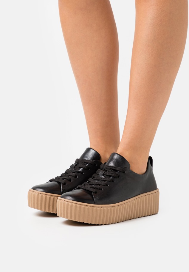 Fekete Gabor Edzőcipő