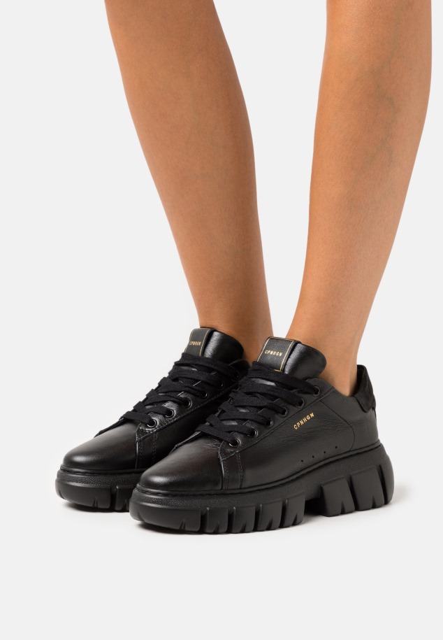 Edzőcipők Fekete Gábor