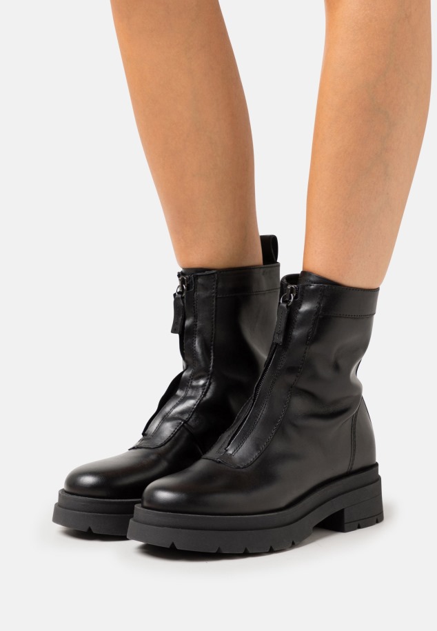 Gábor Fekete Klasszikus Bokacsizma