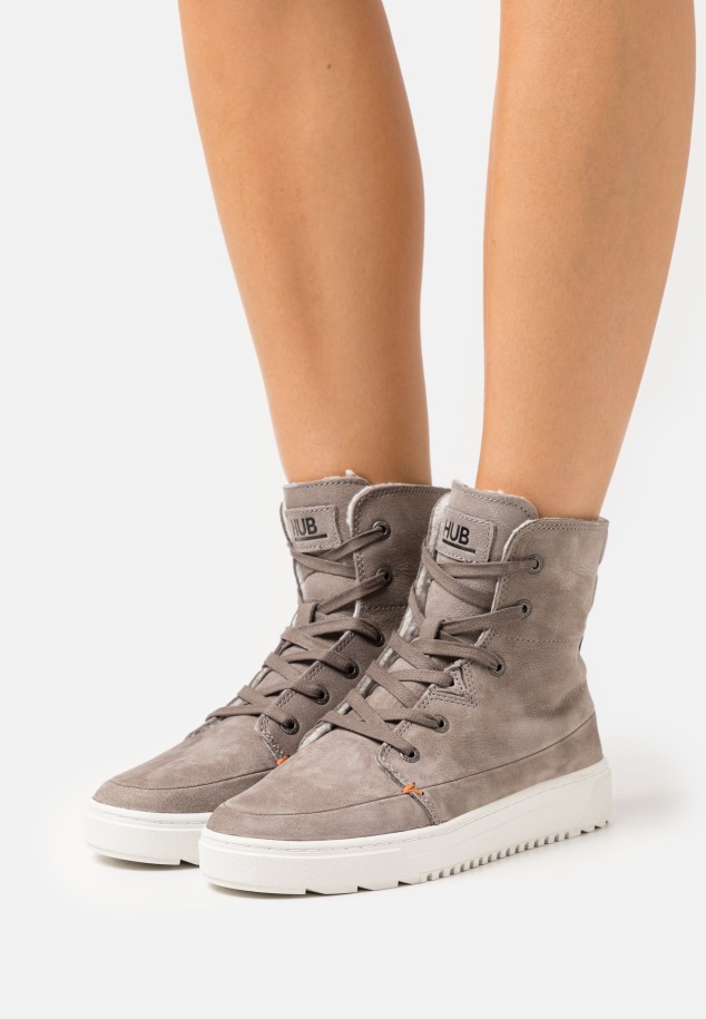 Fekete Gabor Fűzős Bokacsizma