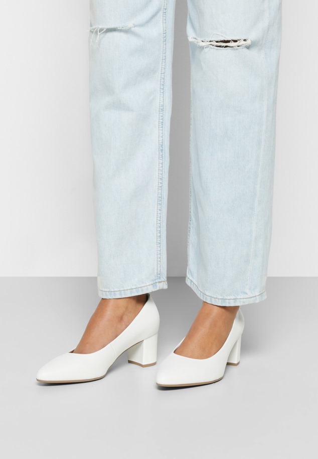 Fehér Gabor Klasszikus Sarkú Cipő