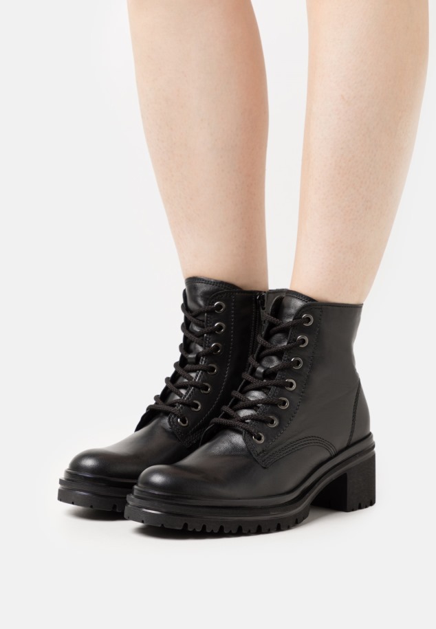 Gábor Fekete Fűzős Bokacsizma