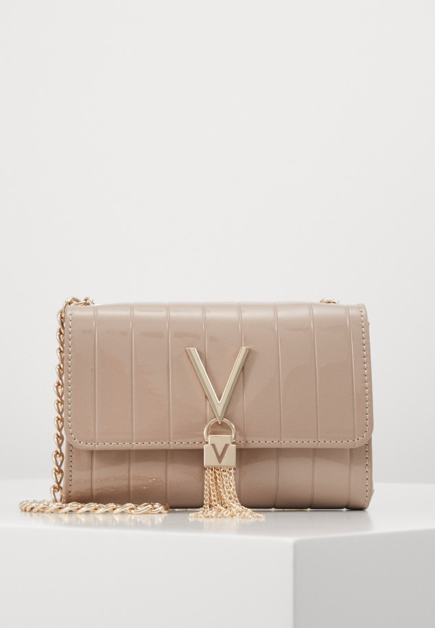 Klasszikus Női Sarkú Fehér Gabor