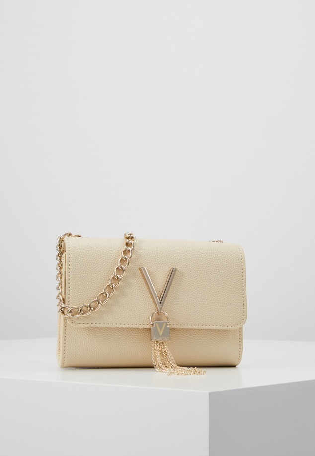 Klasszikus Női Sarkú Fehér Gabor