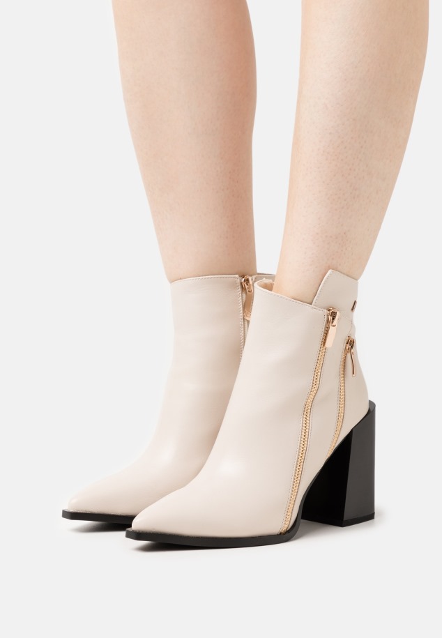 Elefántcsont Gabor Klasszikus Sarkú Cipő