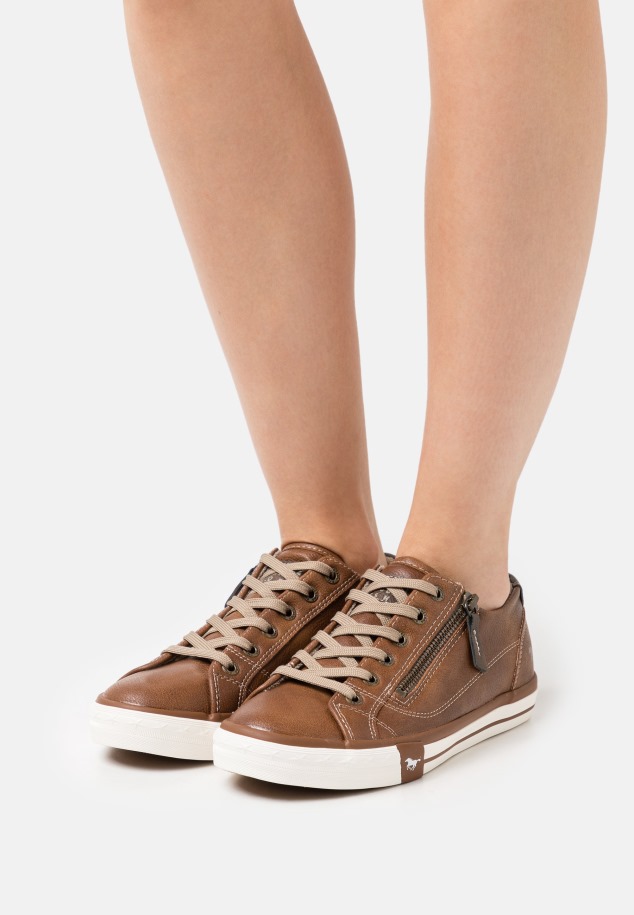 Magasszárú Edzőcipő Barna Gabor