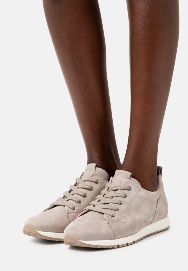 Oktatók Reed Gábor