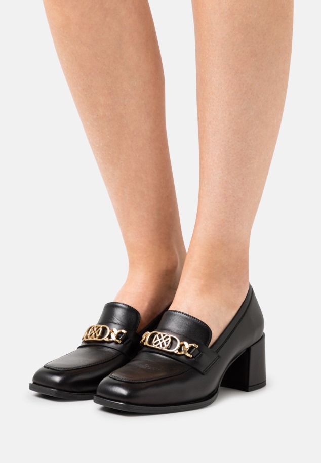 Arany Gabor Klasszikus Sarkú Cipő