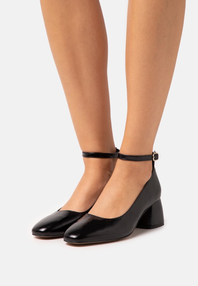 Női Gabor Klasszikus Sarkú Fekete