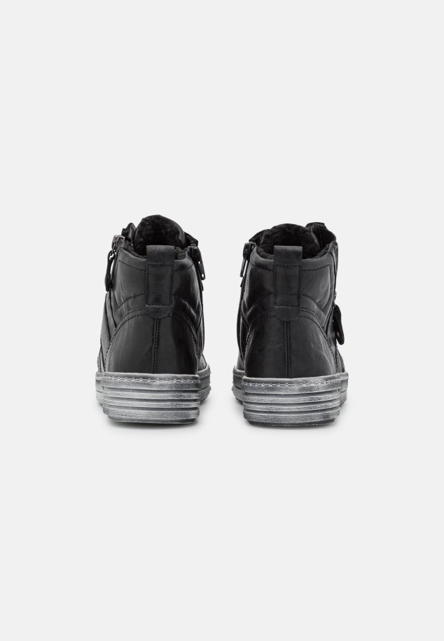 Gábor Fekete Magasszárú Edzőcipő