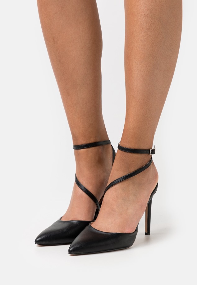 Fekete Gabor Széles Szabású Reggie - Klasszikus Sarkú Cipő