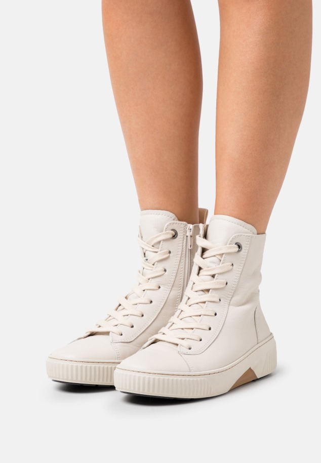 Fehér Gabor Magasszárú Edzőcipő