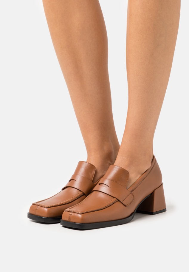 Gabor Mély Nyereg Barna/sötét Natúr Brendi - Klasszikus Sarkú Cipő