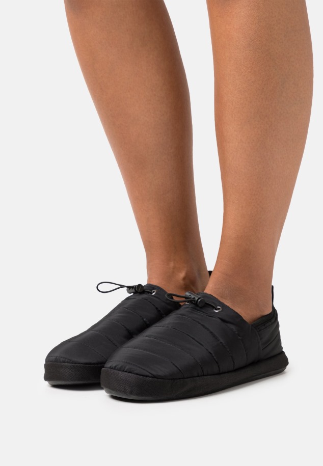 Gábor Poros Rózsa Papucs